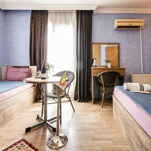Mini House Отель эконом класса